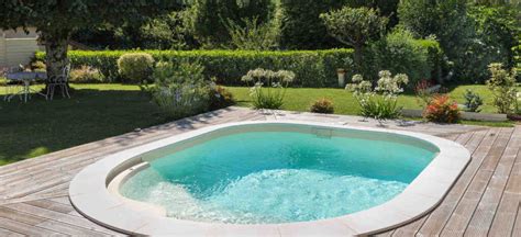 Que Choisir Entre Piscine Coque Ou Beton Terrasses Bois De La