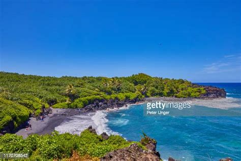 Honokalani Beach Hawaii Photos and Premium High Res Pictures - Getty Images