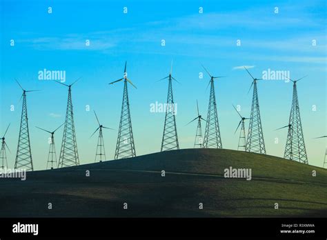 Altamont Pass Wind Farm Largest Concentration Of Wind Turbines In The World Near Livermore