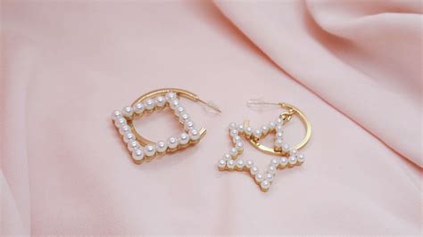 How To Organize Your Earrings Photoshoot Like A Pro？