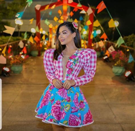 Festa Junina Look Feminino - Traje caipira | Moda caipira, Festa junina feminina, Festa junina look ...