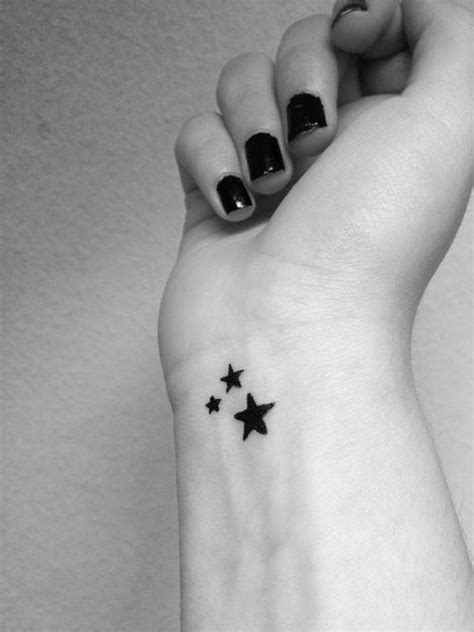 72 Ideas Originales De Tatuajes De Estrellas Con Significados ⋆