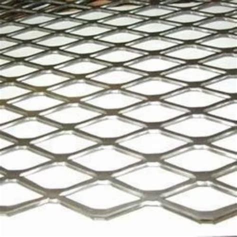 Iron Gi Expanded Metal Mesh For Industrial Packaging Type Roll At Rs