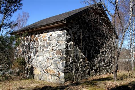 Kiskon Kotiseutumuseo Lainamakasiinin Vieress Kiskon Kirkko