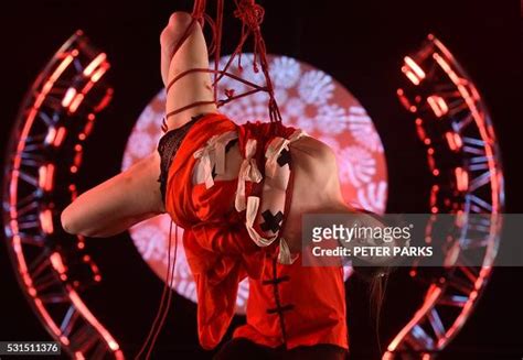 Graphic Content Artists Perform Shibari A Japanese Rope Bondage Photo Dactualité