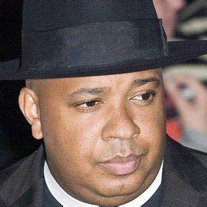 Joseph Simmons - Age, Family, Bio | Famous Birthdays