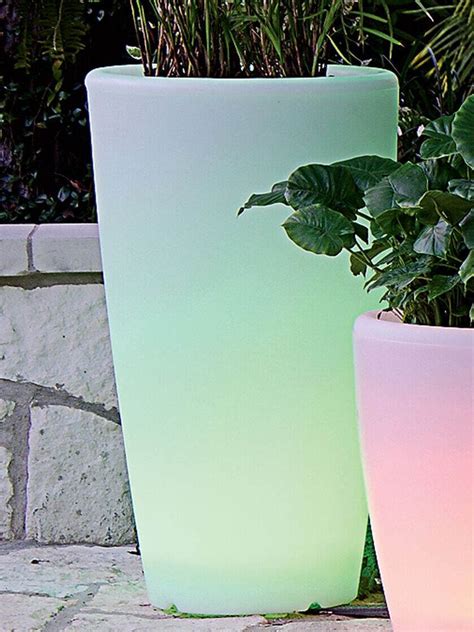 Solar Illuminated Planter Tall In Planters Solar Power Diy