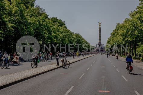 Germany Thousands Of Cyclists Take To The Streets In Berlin