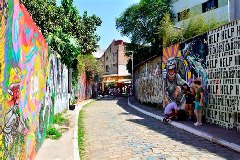 Beco do Batman em São Paulo Itinerário de Viagem