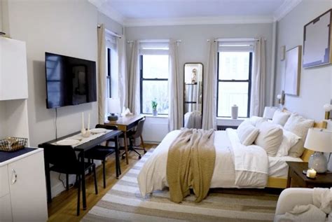 Plain NYC studio transforms into peaceful oasis after one-day room makeover