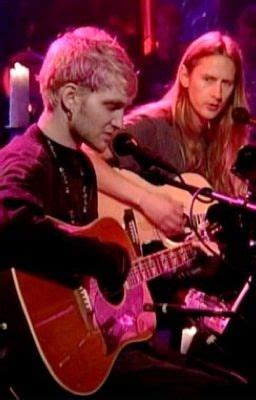 Layne Staley Missing Fingers