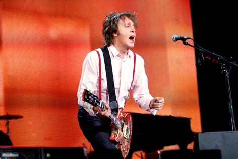 10 favorite guitar solos by McCartney - macca-news