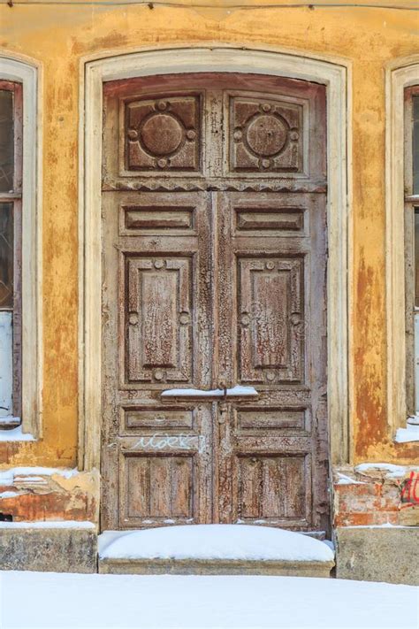 Puerta Del Vintage En Un Edificio Viejo Imagen De Archivo Imagen De