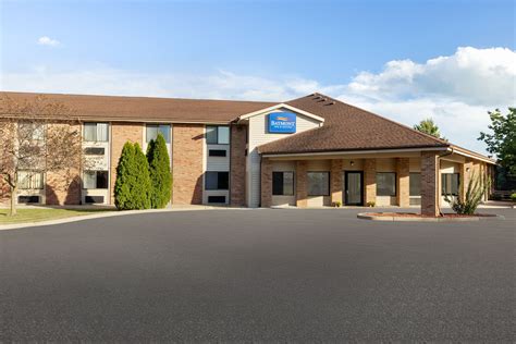 Baymont by Wyndham Monroe | Monroe, MI Hotels