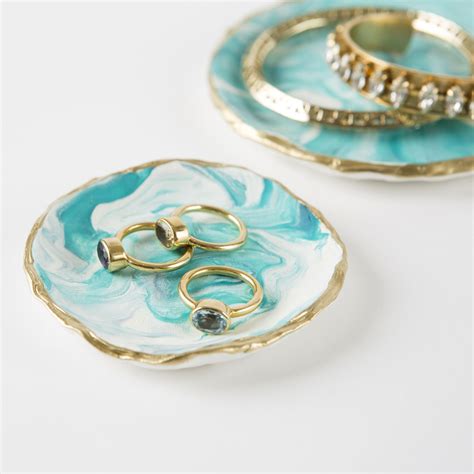 You Can Make An Eye Catching Jewelry Tray With This Marbled Clay Diy Kit Diy Clay Clay Crafts