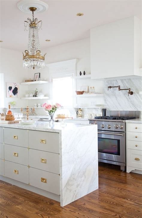 26 Beautiful Glam Kitchen Design Ideas To Try - DigsDigs