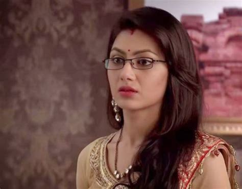 Sriti Jha As Pragya In Kumkum Bhagya Hd Wallpaper Free Kumkum Bhagya