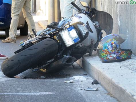 Terni Scontro In Moto Ragazzo Ferito UmbriaON