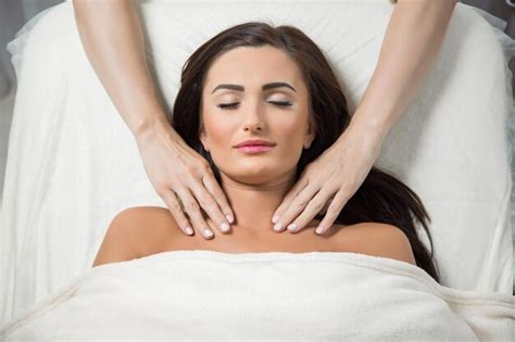 Premium Photo Facial Massage Spa Resort Beauty And Health Concept