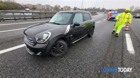 Rivoli Borgaro Torino Incidente Tangenziale Feriti Dicembre