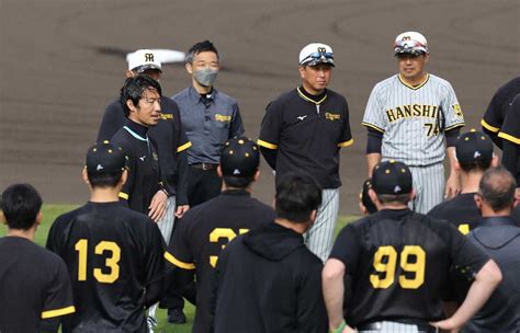 鳥谷敬氏が阪神の臨時コーチに 4年ぶり虎ウェアであいさつ「平田さんに負けないように声出します」― スポニチ Sponichi Annex 野球