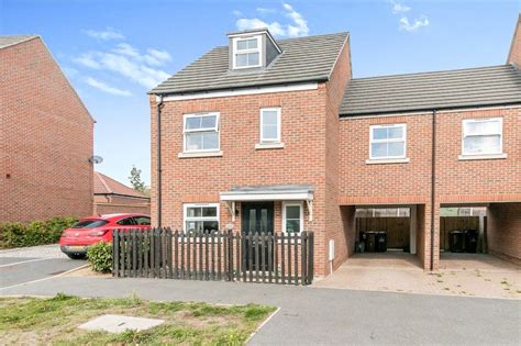 4 Bed Link Detached House For Sale In Osprey Close Stanway Colchester