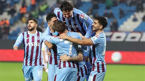 İstanbulspor Trabzonspor maçında sahadan çekildi Internet Haber