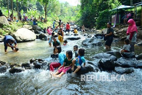 Wisata Alam Sungai Cireong Republika Online