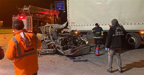 Bor Yolunda feci kaza Otomobil TIR a çarptı 1 kişi ağır yaralandı