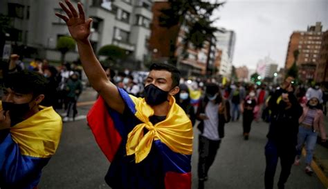 Nueva jornada de marchas masivas contra la represión en Colombia