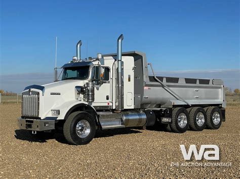 2022 KENWORTH T800 TRI DRIVE SLEEPER DUMP TRUCK