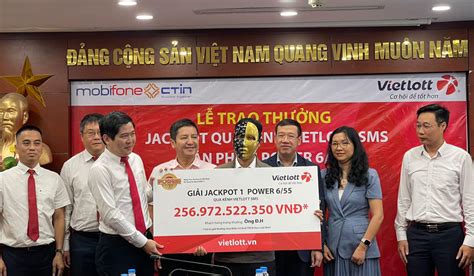 Chủ nhân giải độc đắc Vietlott gần 257 tỷ đồng chỉ nghĩ trúng giải nhỏ