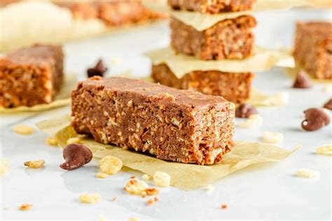 Homemade Crunchy Protein Bars (Peanut Butter & Chocolate) - Any Reason ...