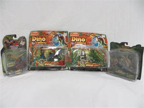 Set Of 4 Dinosaur Action Figures