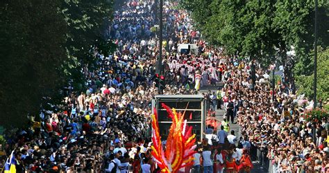 35 Incredible Photos From Notting Hill Carnival In The 2000s That Will