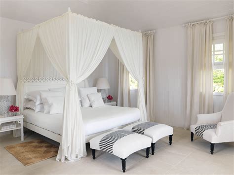 Beautiful White Bedroom Ideas | www.resnooze.com