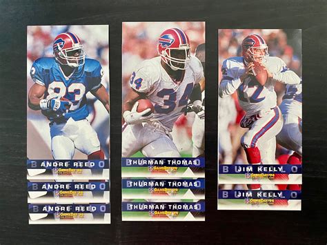 Lot Of Over 1 100 1994 Fleer Gameday Football Cards Loaded With