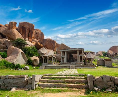 Premium Photo | Ruins in hampi