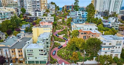 Premium Photo Image Of Low Aerial Red Brick Road On Iconic Lombard