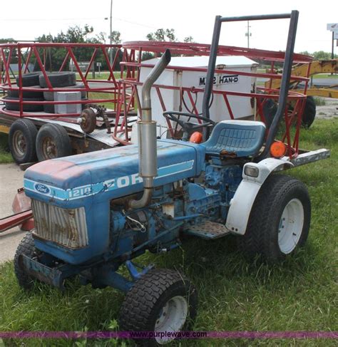 Ford 1210 MFWD tractor in New Strawn, KS | Item I7348 sold | Purple Wave