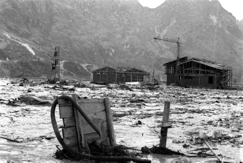 LA TRAGEDIA DEL VAJONT LA STORIA E LE FOTO STORICHE