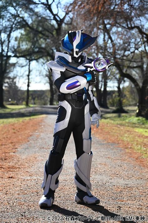 鈴木福「ギーツ」で念願の初変身！仮面ライダージーン誕生｜シネマトゥデイ