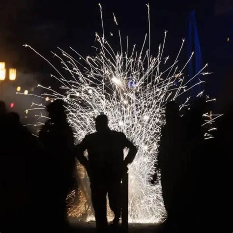 Tres fallecidos y más de 390 arrestos tras celebraciones de Año Nuevo