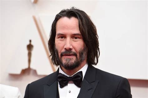 El Tierno Gesto De Keanu Reeves Con Una Fan De 80 Años Que Conmovió A Todos La Nacion