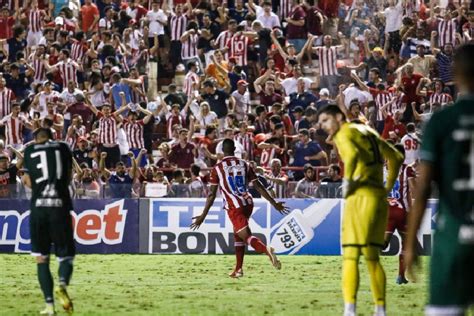 Atua Es Amarildo Faz O Gol Do N Utico No Ltimo Lance E Destaque Do