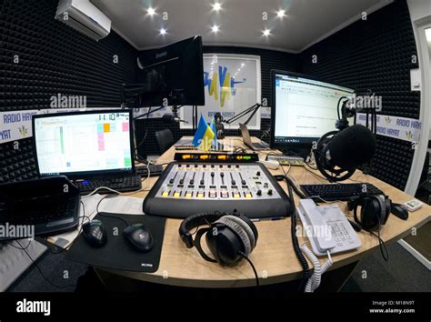 Estudio De Radio Fotografías E Imágenes De Alta Resolución Alamy