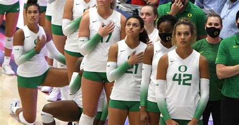 Oregon Volleyball Ducks Win Pac 12 Opener In Corvallis 3 1 Bvm Sports