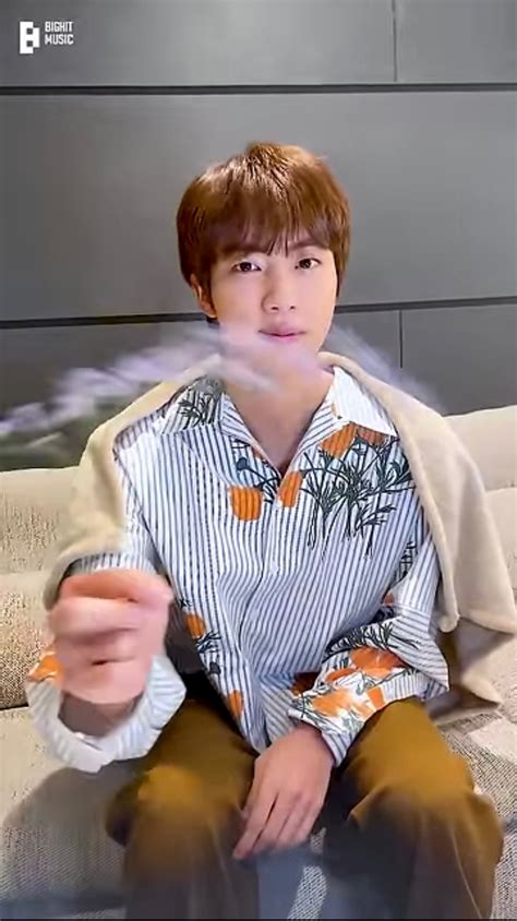 Bts Community Posts Dear Jin From Army 진군💜오랜만입니다🥰 이번달도 와주셔서 감사합니다☺️