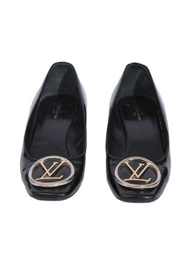 Louis Vuitton Black Patent Leather Madeleine Logo Block Heels