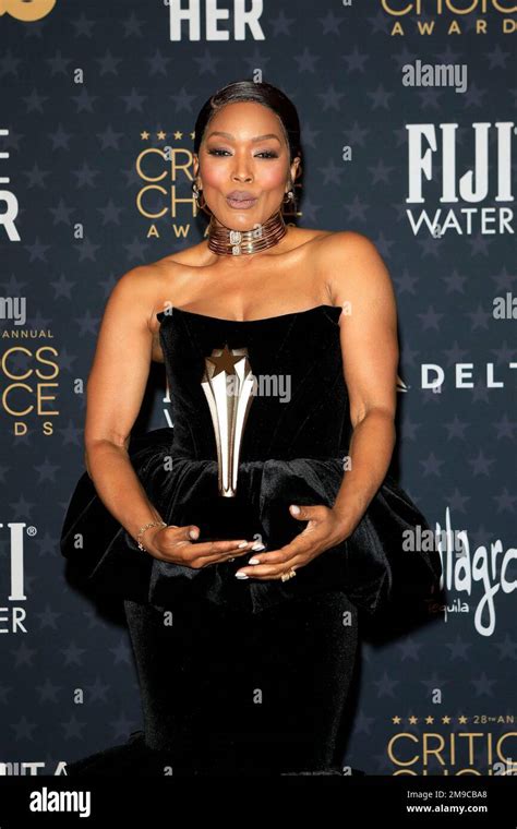 Los Angeles Ca 15th Jan 2023 Angela Bassett In The Press Room For